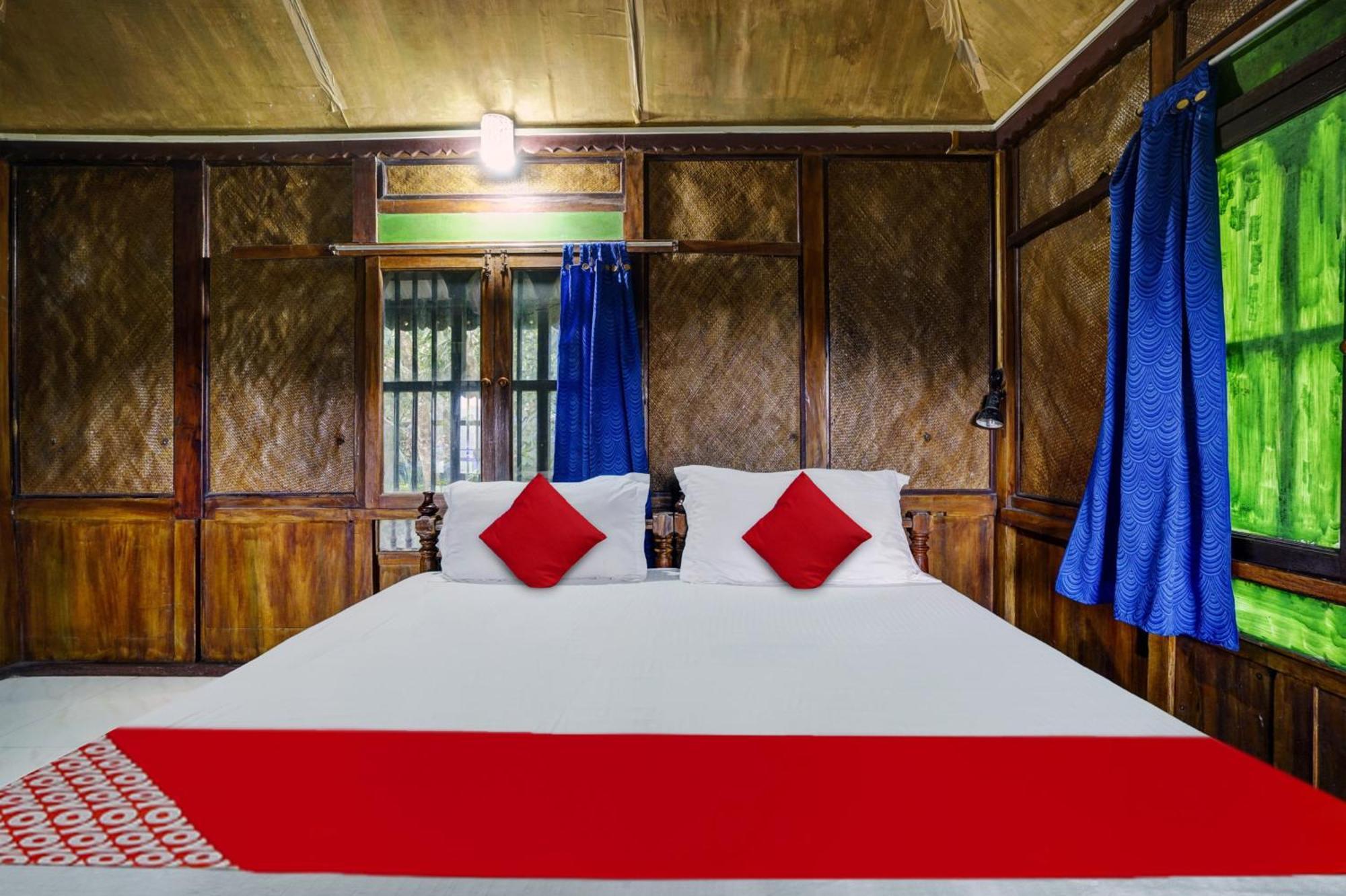 Oyo Flagship Meadow View Inn Thekkady Buitenkant foto
