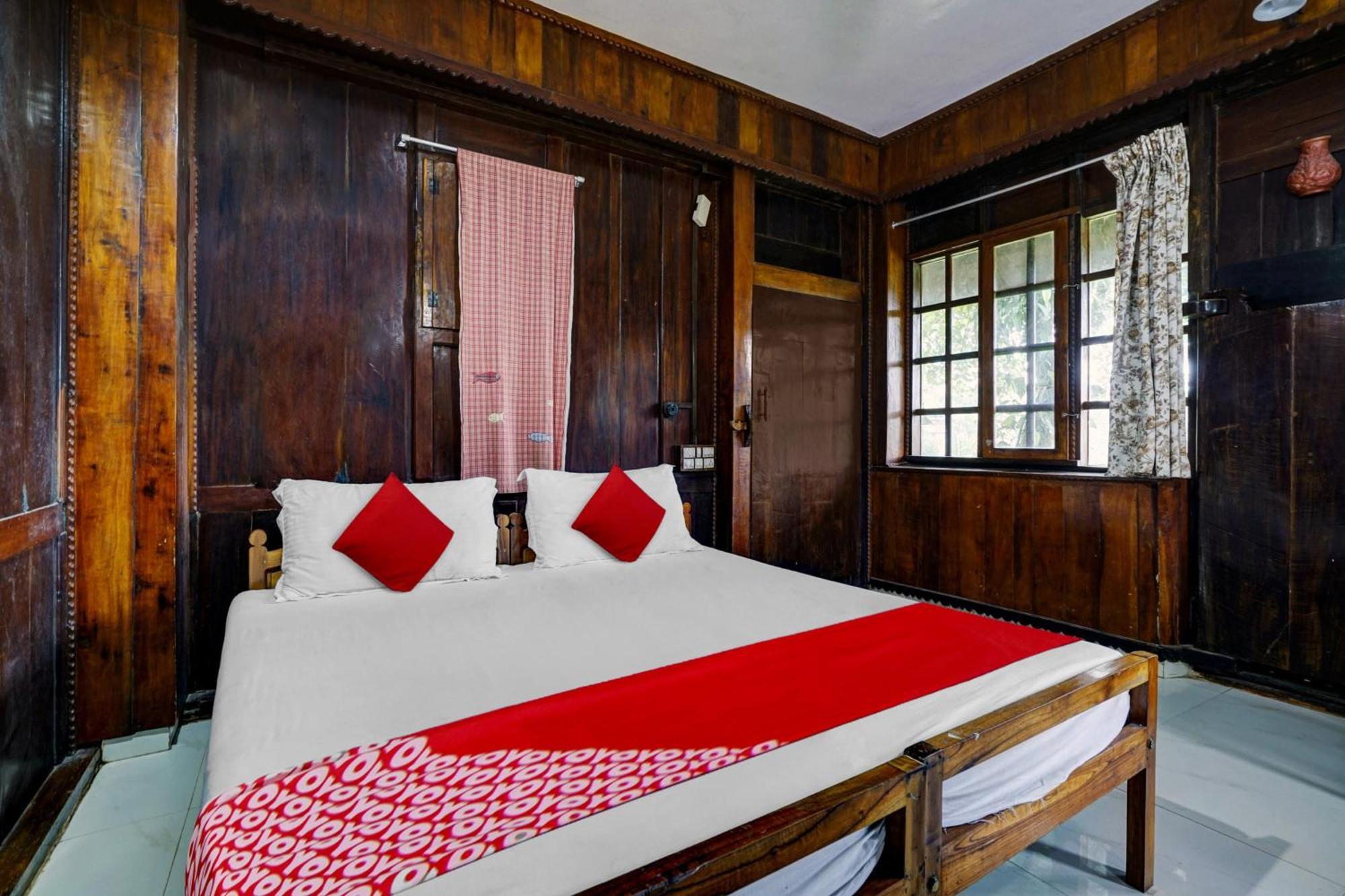 Oyo Flagship Meadow View Inn Thekkady Buitenkant foto