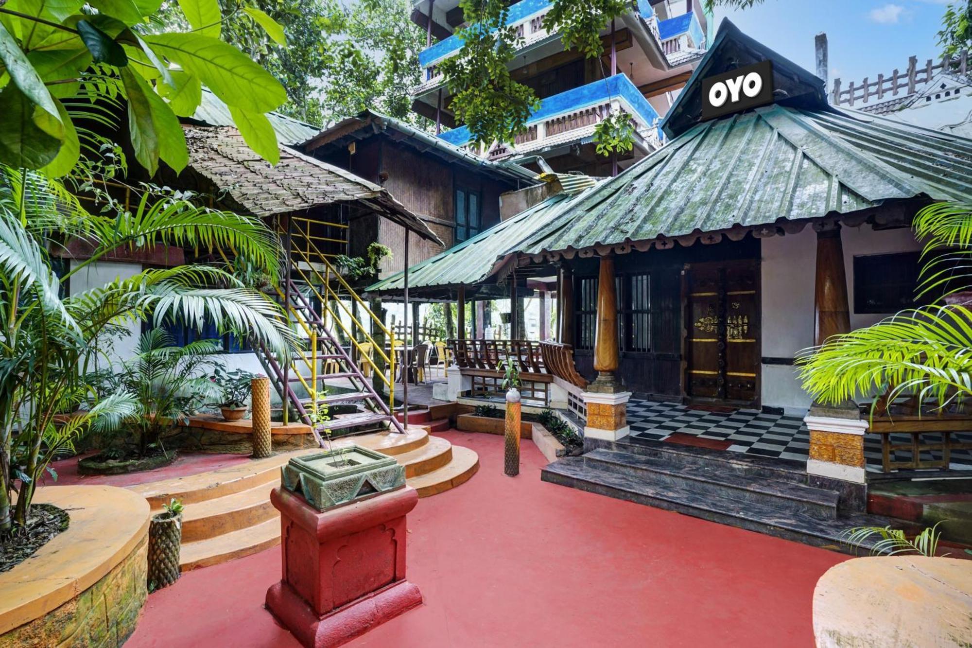 Oyo Flagship Meadow View Inn Thekkady Buitenkant foto